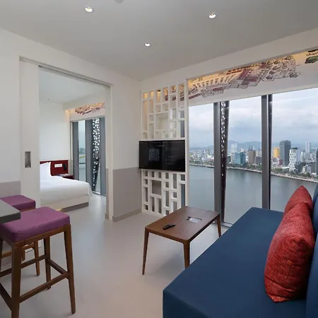 Wink Icon Hotel Danang Riverside - Luxury Suites - 24Hrs Stay & Rooftop Pool Bar Exterior photo