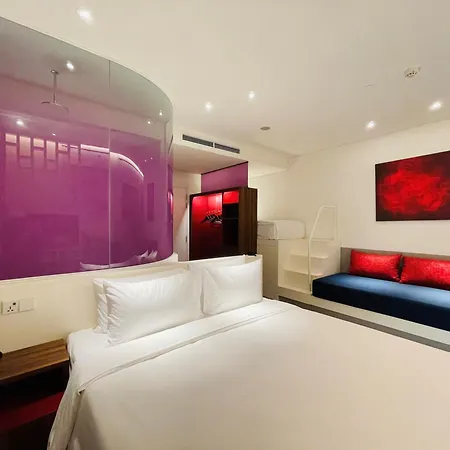 Wink Icon Hotel Danang Riverside - Luxury Suites - 24Hrs Stay & Rooftop Pool Bar Exterior photo