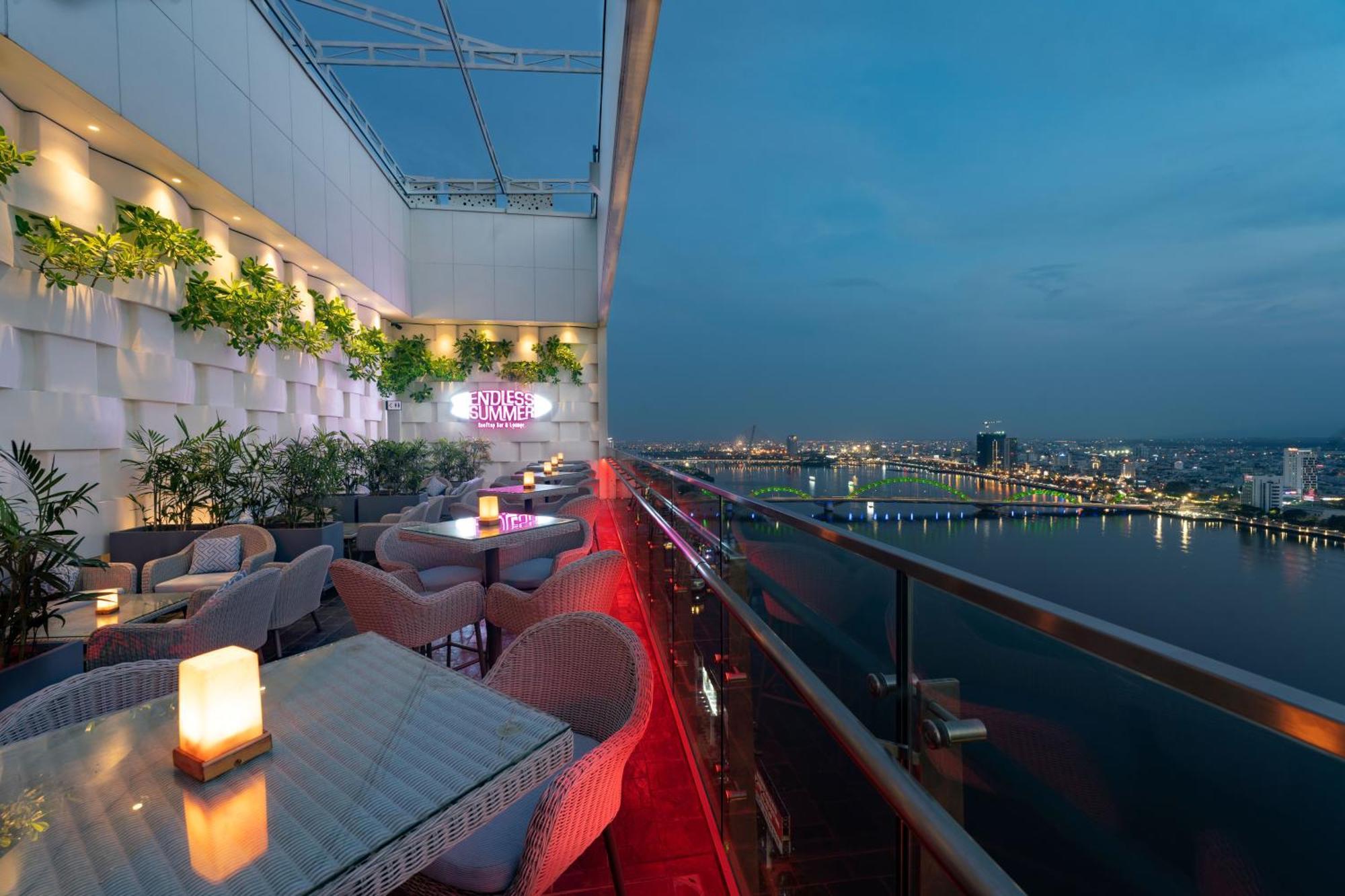 Wink Icon Riverside - Luxury - 24hrs & Rooftop Pool Bar 5*