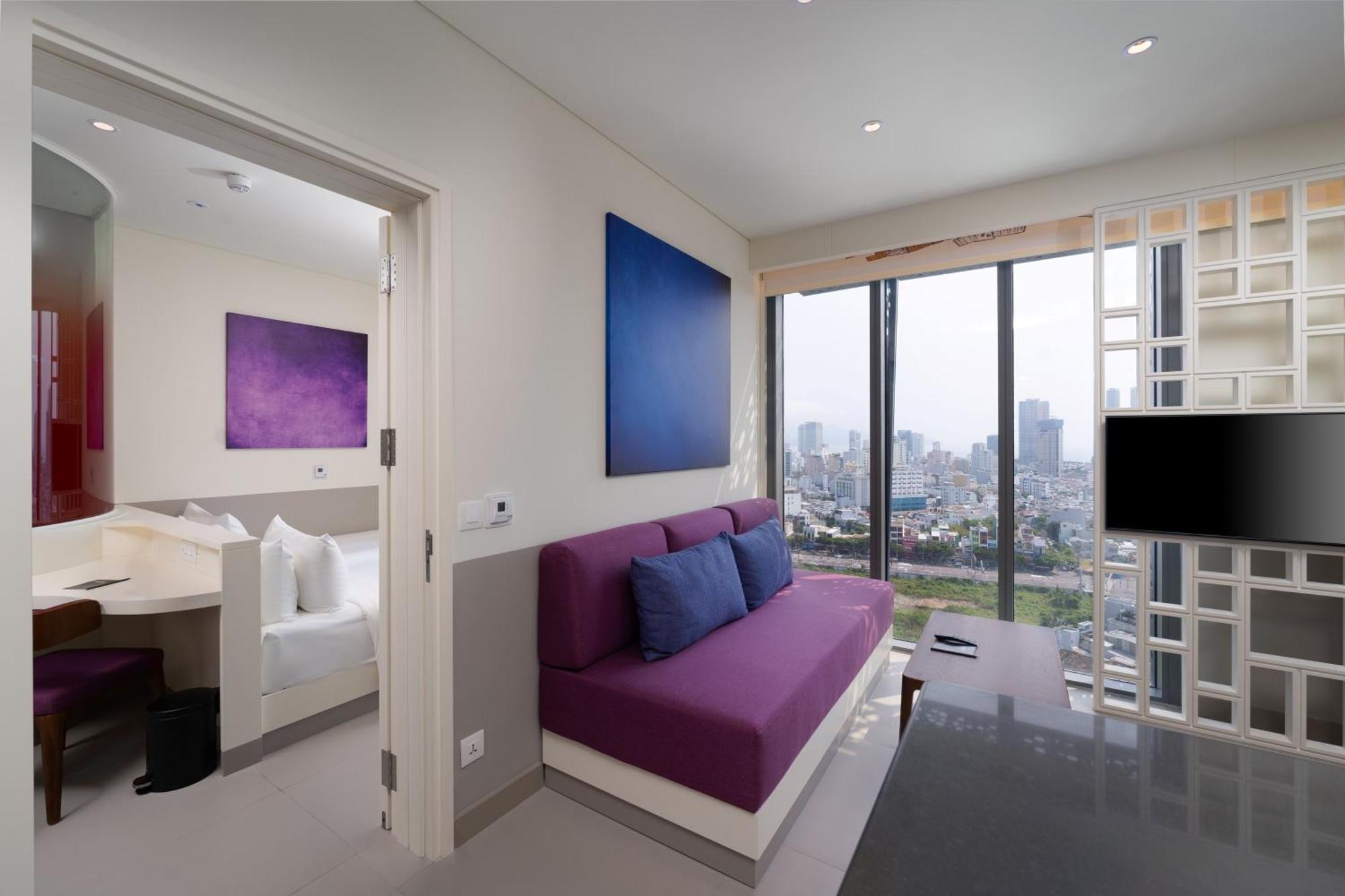 Wink Icon Riverside - Luxury - 24hrs & Rooftop Pool Bar