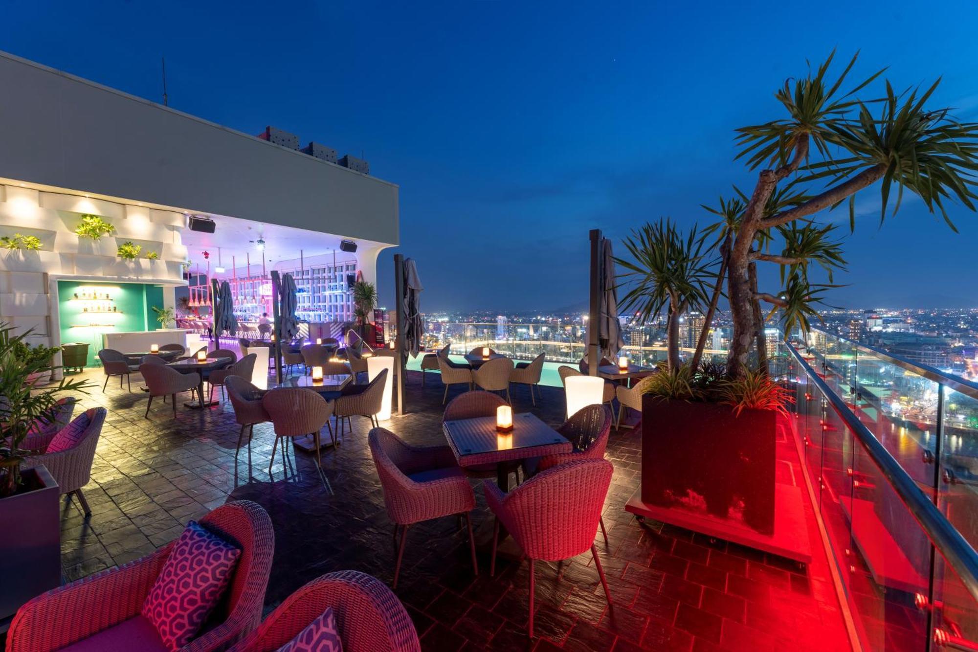 Wink Icon Riverside - Luxury - 24hrs & Rooftop Pool Bar Đà Nẵng