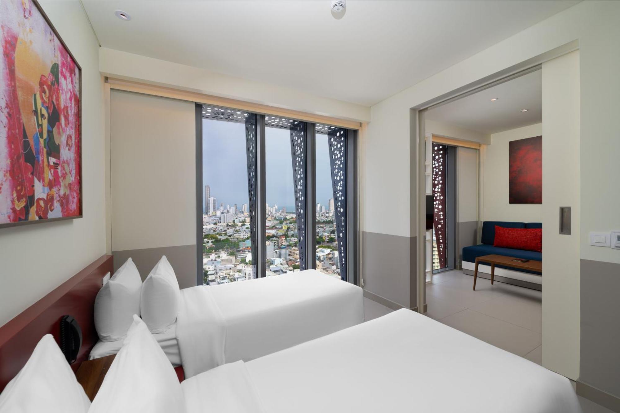 Wink Icon Riverside - Luxury - 24hrs & Rooftop Pool Bar Da Nang
