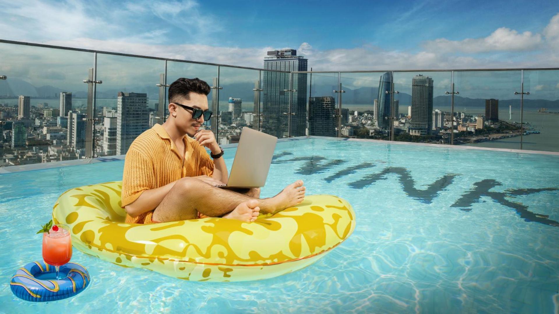 Wink Icon Riverside - Luxury - 24hrs & Rooftop Pool Bar Hotel Da Nang