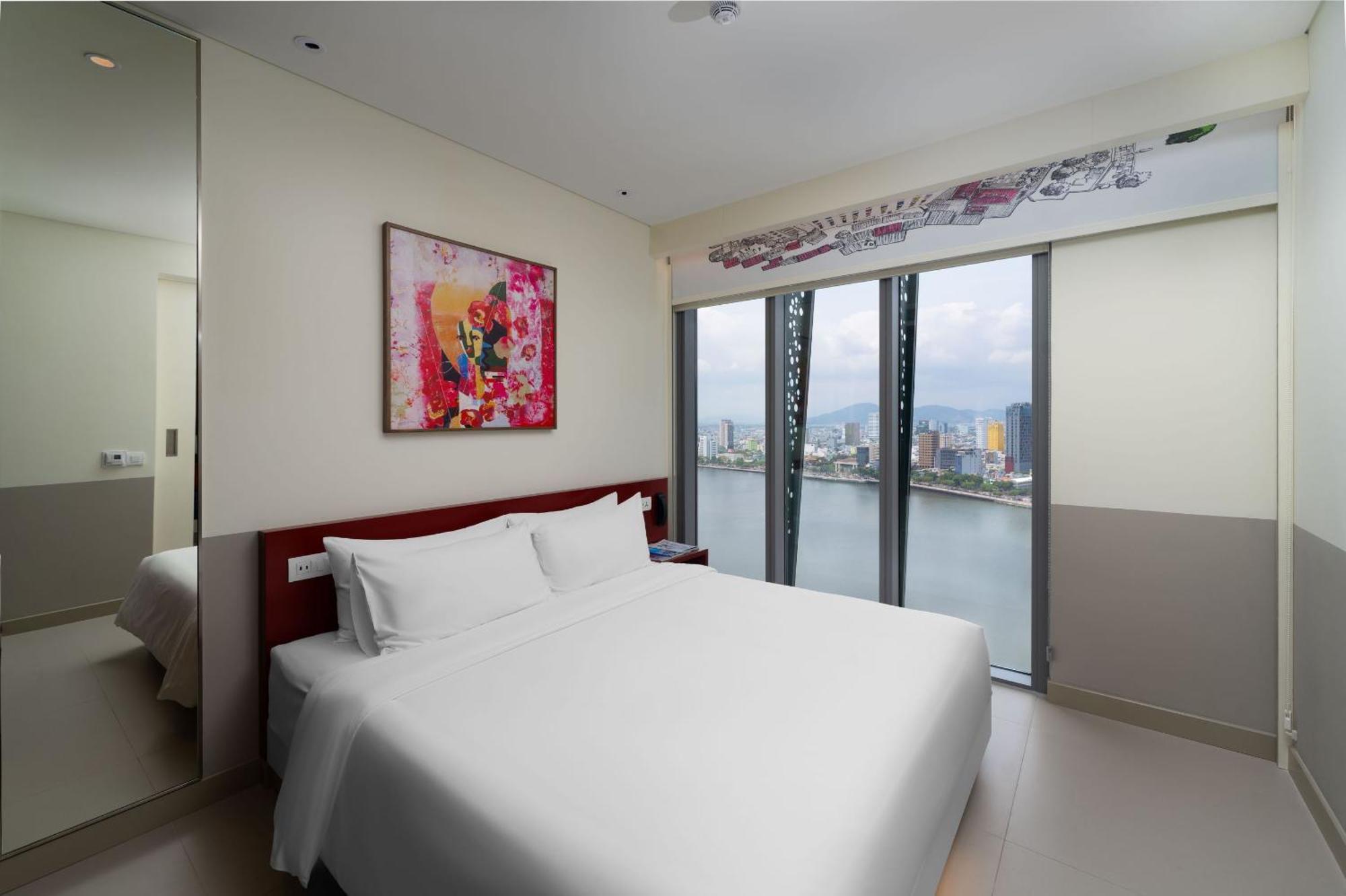 Hotel Wink Icon Riverside - Luxury - 24hrs & Rooftop Pool Bar Da Nang
