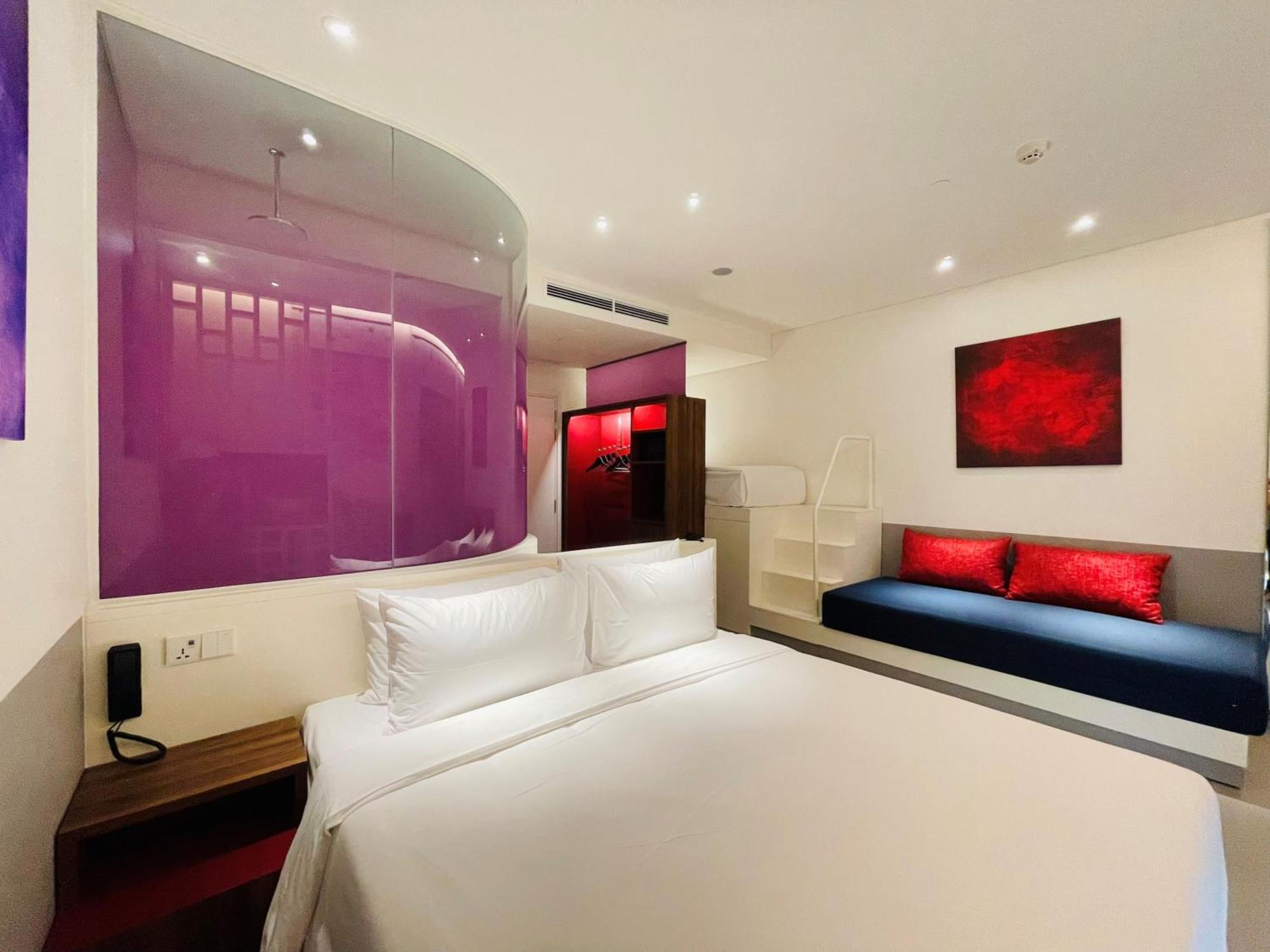 Wink Icon Riverside - Luxury - 24hrs & Rooftop Pool Bar Da Nang